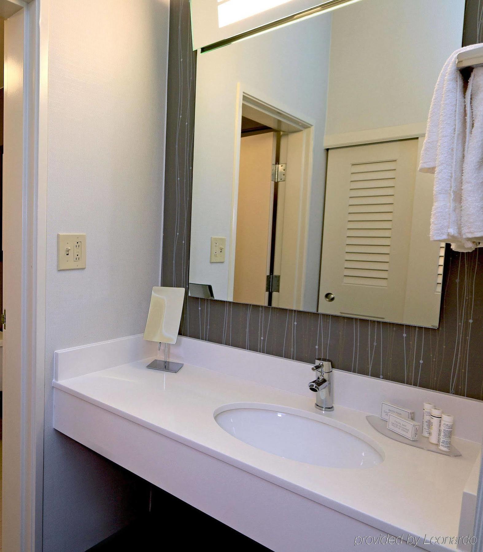מלון Courtyard By Marriott- Austin ראונד רוק מראה חיצוני תמונה